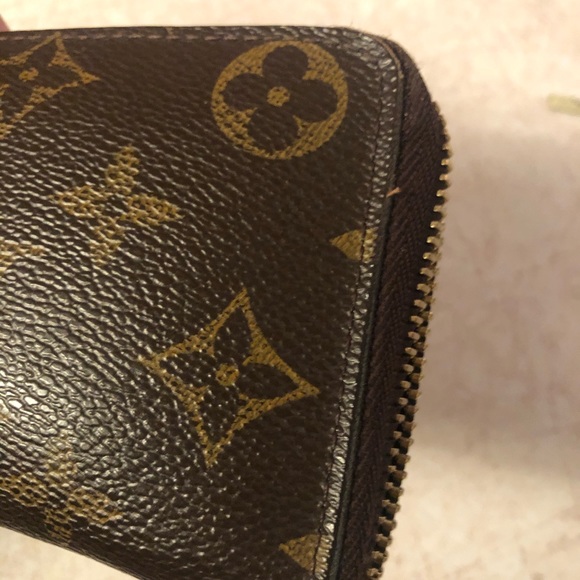 wallet - Picture 1 of 8